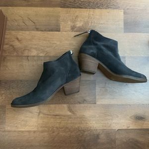 Excellent shape dolce vita booties